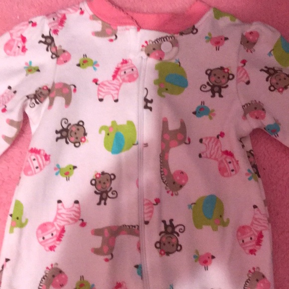 🎀NWOT🎀 3 Zip up footies with safety snap - Picture 5 of 7